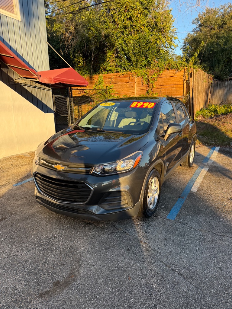 2020 Chevrolet Trax LS's photo