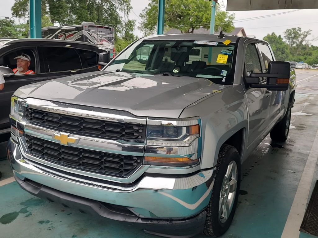 2017 Chevrolet Silverado 1500 LT Crew Cab Standard Box's photo