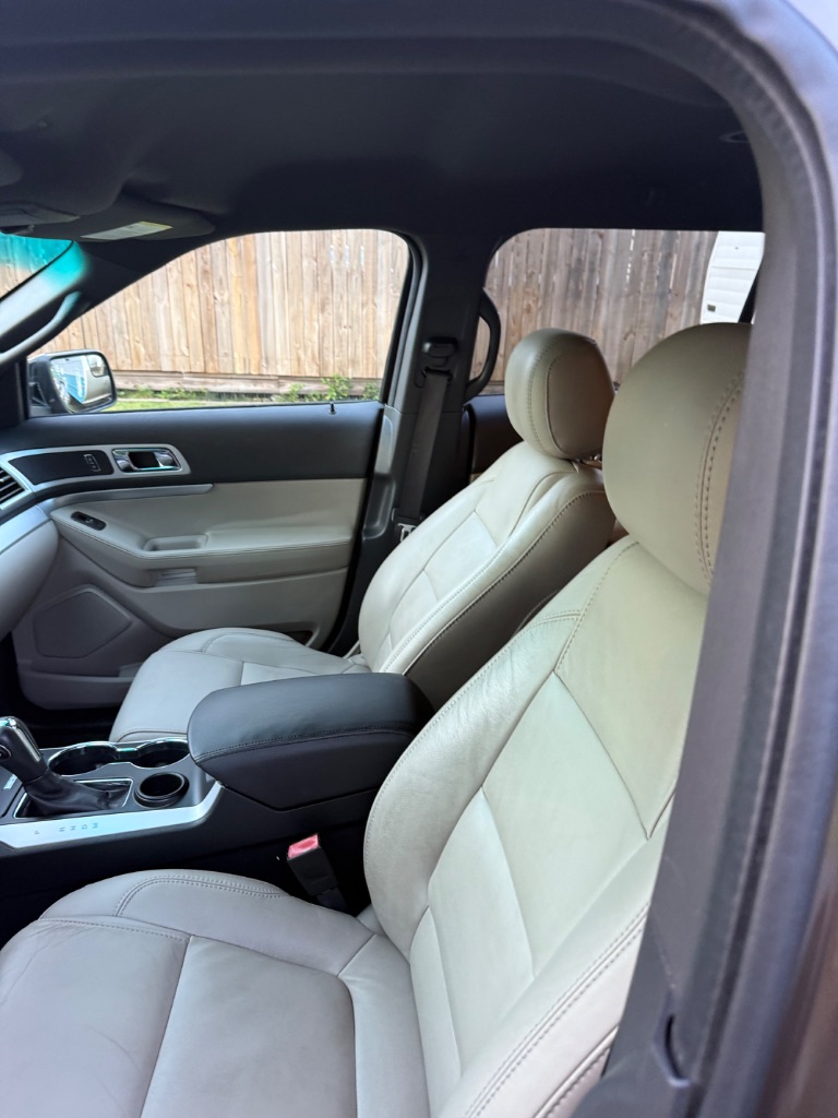 2015 Ford Explorer XLT - Photo 8